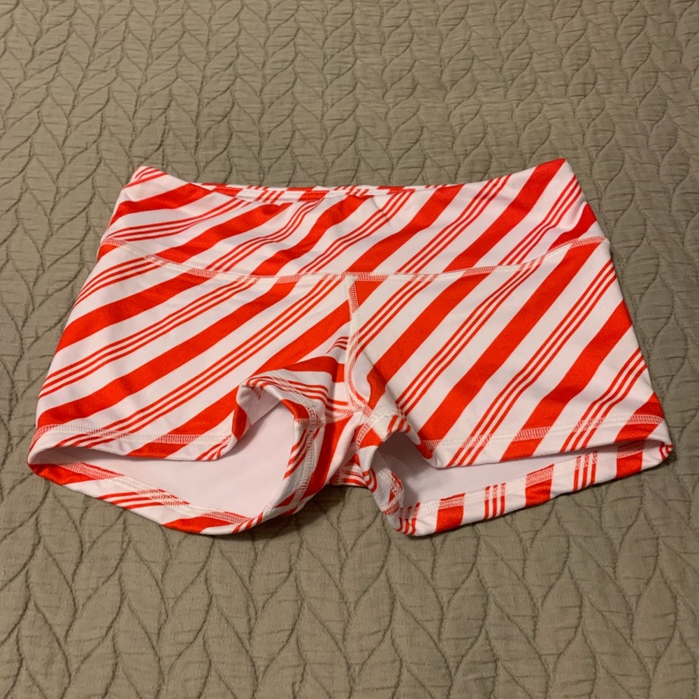 Fleo candy cane shorts S